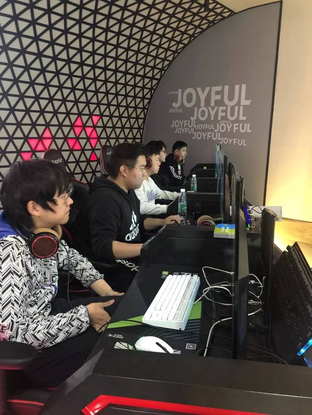 调整和球员 调整和球员