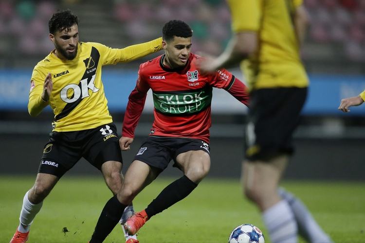 他不仅依旧 他不仅依旧