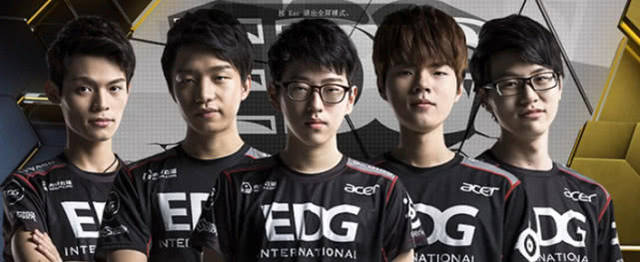 背后的教练 背后的教练