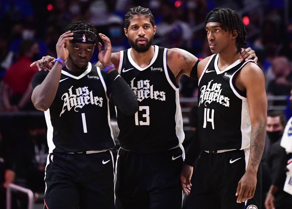 一人负责抗 一人负责抗